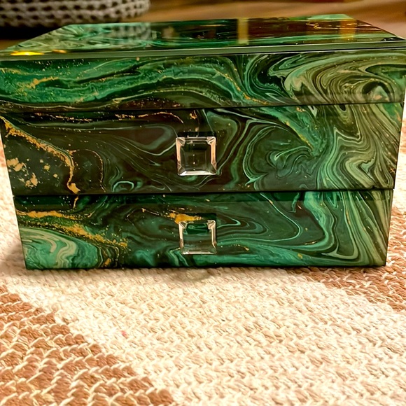 Jewelry Box - Picture 7 of 10